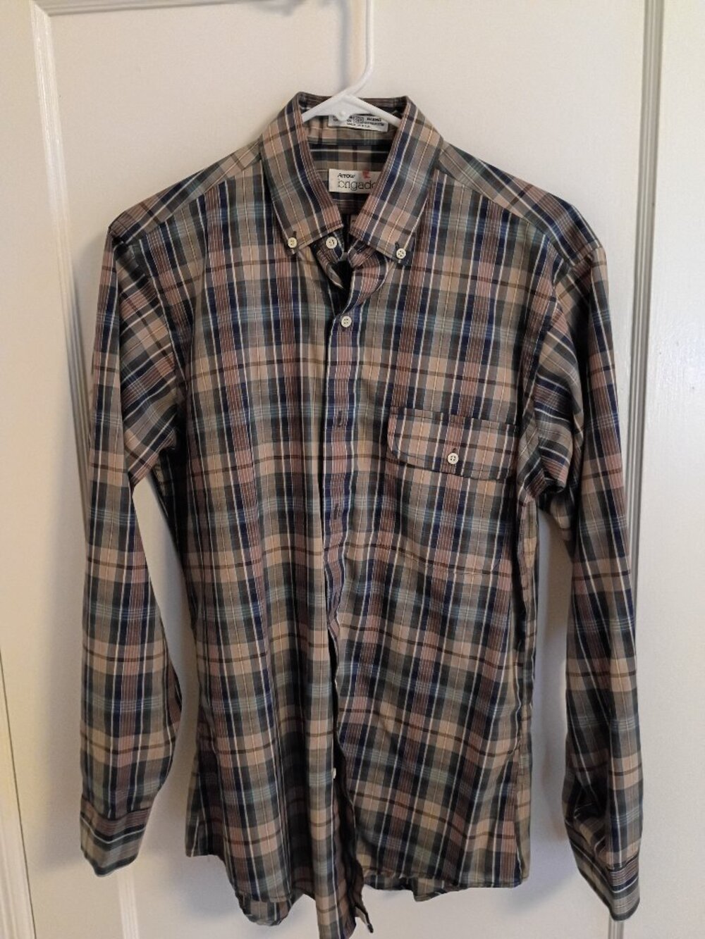 VINTAGE slim fit plaid shirt from Arrow Brigade, Made in USA, fitted 15.5 (M)